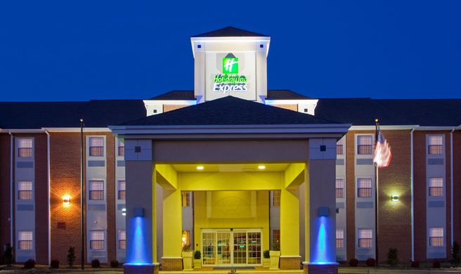 Holiday Inn Express Prince Frederick Exterior