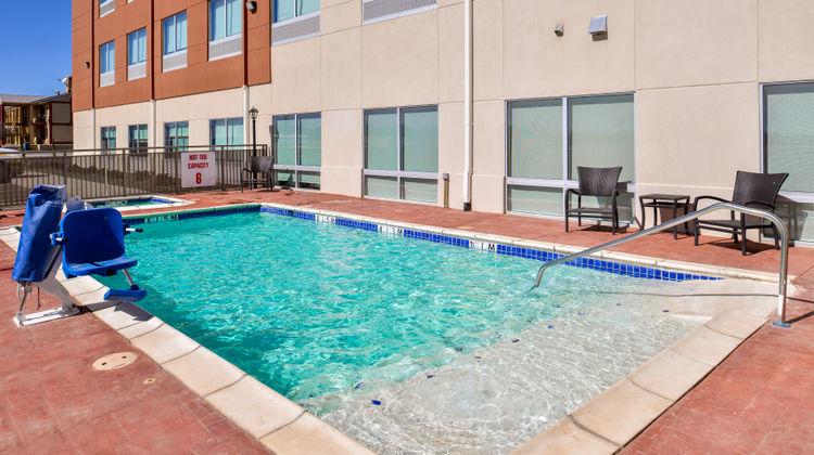 Holiday Inn Express & Suites Van Horn Pool