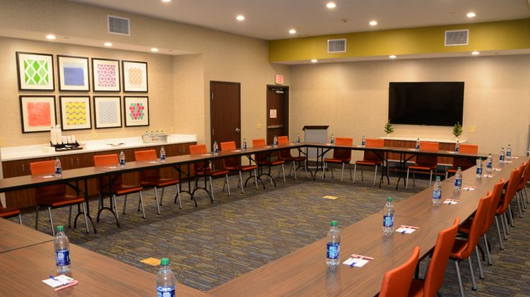 Holiday Inn Express & Suites Pittsburgh Meeting