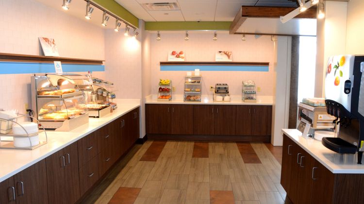 Holiday Inn Express & Suites Pittsburgh Restaurant