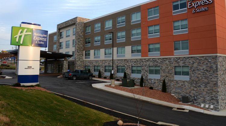 Holiday Inn Express & Suites Pittsburgh Exterior