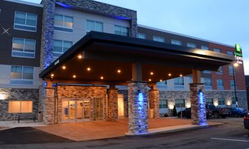 Holiday Inn Express & Suites Pittsburgh