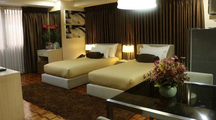 Prince Plaza II Condotel Room