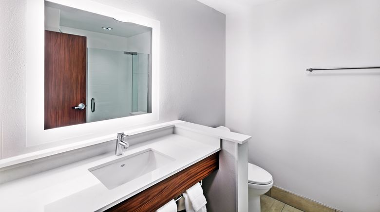 <b>Holiday Inn Express & Suites Chanute Room</b>. Images powered by <a href="https://www.leonardoworldwide.com/" title="Leonardo Worldwide" target="_blank">Leonardo</a>.