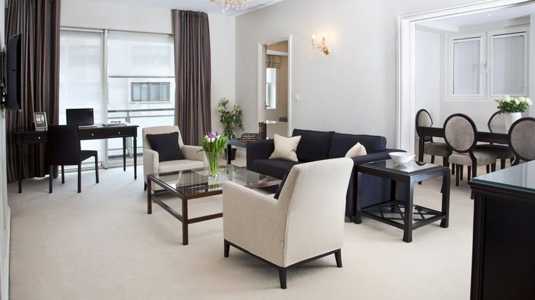 Arlington House Apts Room