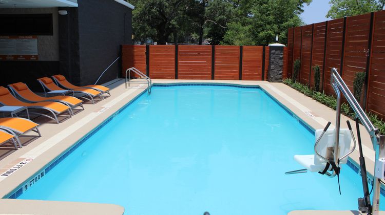 Holiday Inn Pensacola - University Area Pool