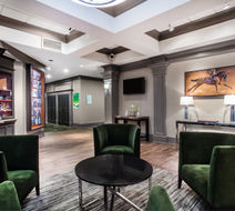Holiday Inn Saratoga Springs Lobby