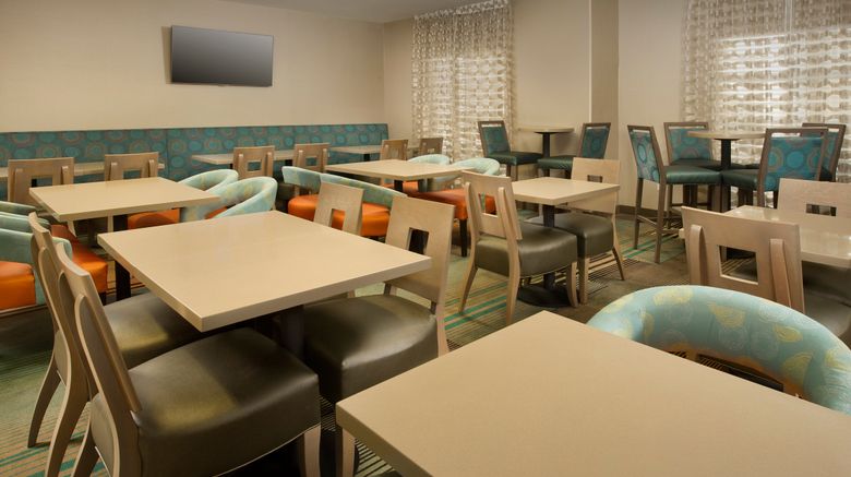 <b>Holiday Inn Express Restaurant</b>. Images powered by <a href="https://www.leonardoworldwide.com/" title="Leonardo Worldwide" target="_blank">Leonardo</a>.