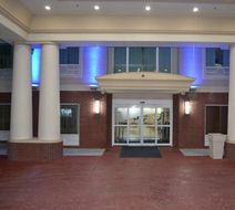 Holiday Inn Express Hotel & Stes Exterior