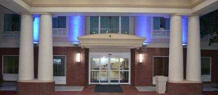 Holiday Inn Express Hotel & Stes Exterior