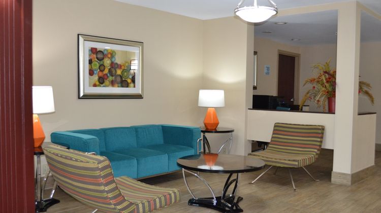 Holiday Inn Express Hotel & Stes Lobby