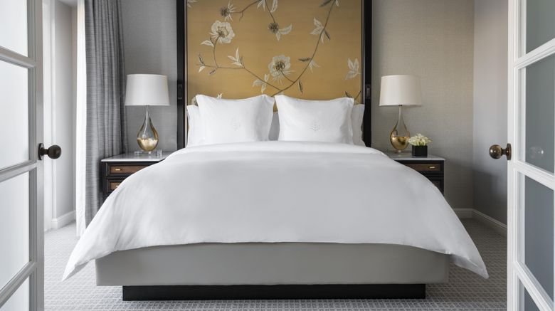 <b>Four Seasons Los Angeles - Beverly Hills Suite</b>. Images powered by <a href="https://www.leonardoworldwide.com/" title="Leonardo Worldwide" target="_blank">Leonardo</a>.