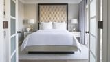<b>Four Seasons Los Angeles - Beverly Hills Room</b>. Images powered by <a href="https://www.leonardoworldwide.com/" title="Leonardo Worldwide" target="_blank">Leonardo</a>.