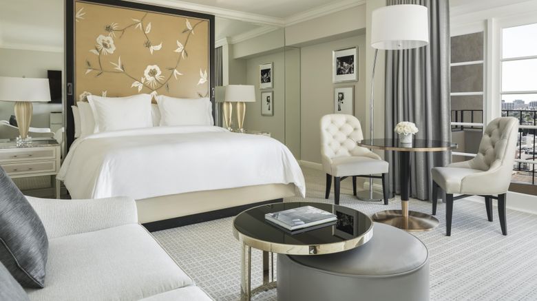 <b>Four Seasons Los Angeles - Beverly Hills Suite</b>. Images powered by <a href="https://www.leonardoworldwide.com/" title="Leonardo Worldwide" target="_blank">Leonardo</a>.
