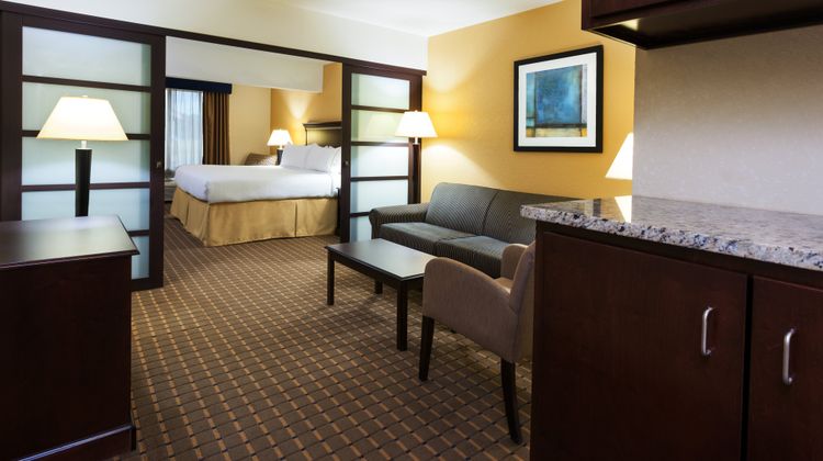 Holiday Inn Express & Sts Allentown West Room