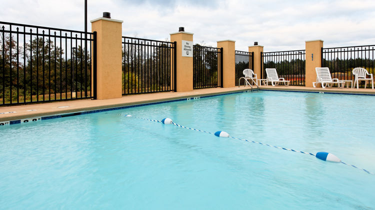 Holiday Inn Express & Suites Andalusia Pool
