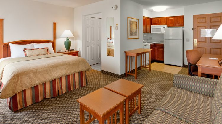 Staybridge Suites Suite