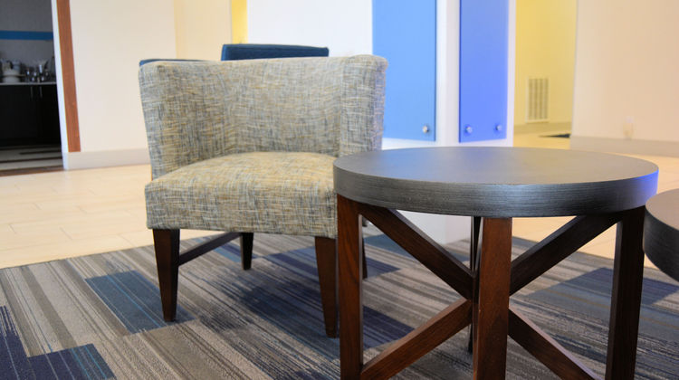 Holiday Inn Express Lobby