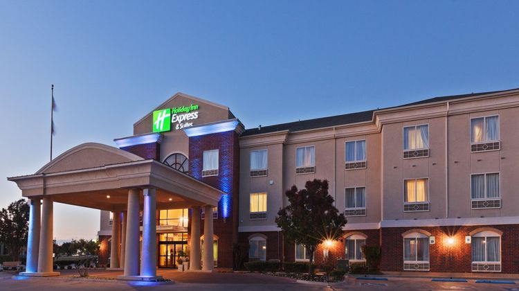 Holiday Inn Express Exterior
