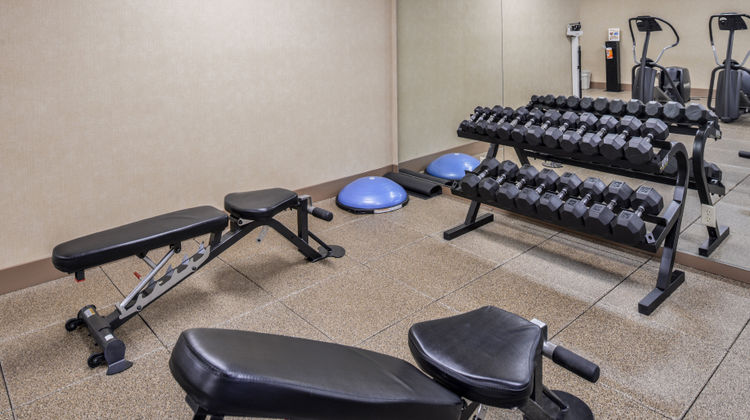 Holiday Inn Express & Suites Health Club