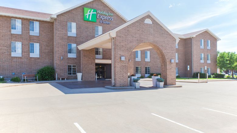 <b>Holiday Inn Express & Suites Exterior</b>. Images powered by <a href="https://www.leonardoworldwide.com/" title="Leonardo Worldwide" target="_blank">Leonardo</a>.