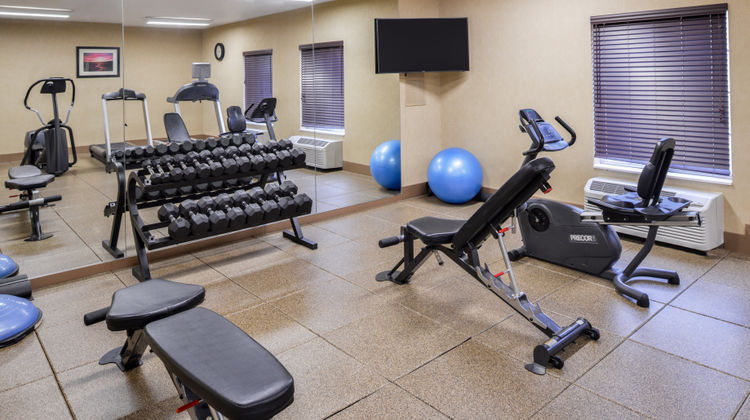 Holiday Inn Express & Suites Health Club