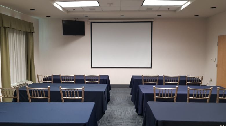 <b>Holiday Inn Express Meeting</b>. Images powered by <a href="https://www.leonardoworldwide.com/" title="Leonardo Worldwide" target="_blank">Leonardo</a>.