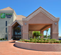 Holiday Inn Express Exterior
