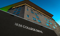 Holiday Inn Express & Suites University