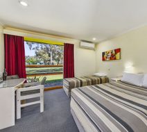 William Macintosh Motor Lodge Room