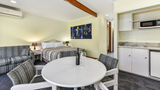 William Macintosh Motor Lodge Room