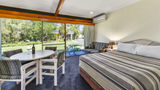 William Macintosh Motor Lodge Room