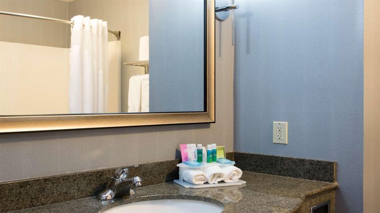 <b>Holiday Inn Express & Suites Room</b>. Images powered by <a href="https://www.leonardoworldwide.com/" title="Leonardo Worldwide" target="_blank">Leonardo</a>.