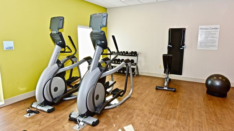 Holiday Inn Exp & Suites Perryville I-55 Health Club