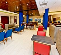 Holiday Inn Exp & Suites Perryville I-55 Lobby