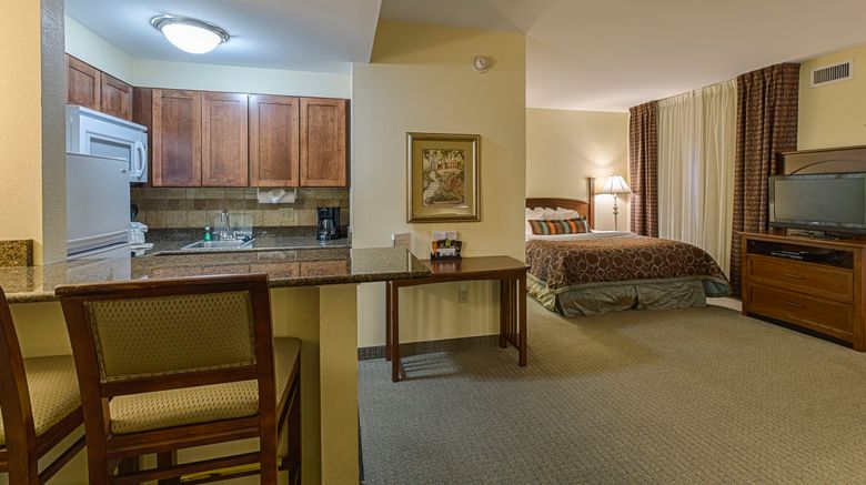 <b>Staybridge Suites Harrisburg/Hershey Room</b>. Images powered by <a href="https://www.leonardoworldwide.com/" title="Leonardo Worldwide" target="_blank">Leonardo</a>.