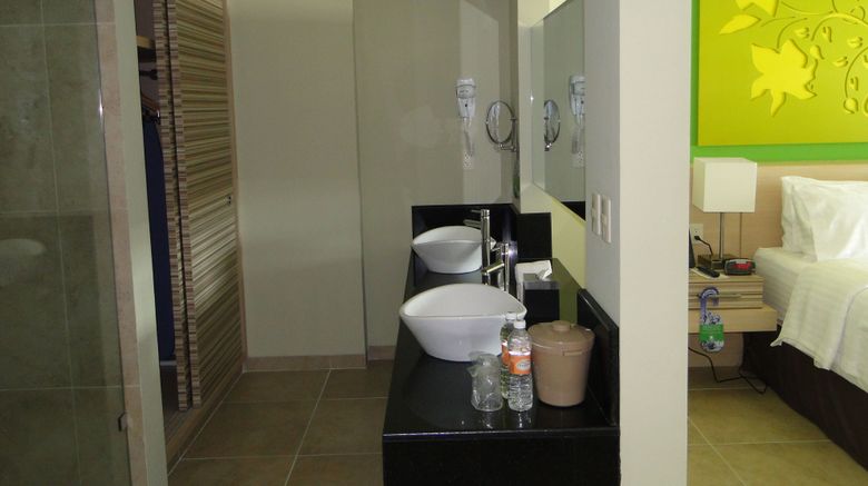 <b>Holiday Inn Coatzacoalcos Suite</b>. Images powered by <a href="https://www.leonardoworldwide.com/" title="Leonardo Worldwide" target="_blank">Leonardo</a>.