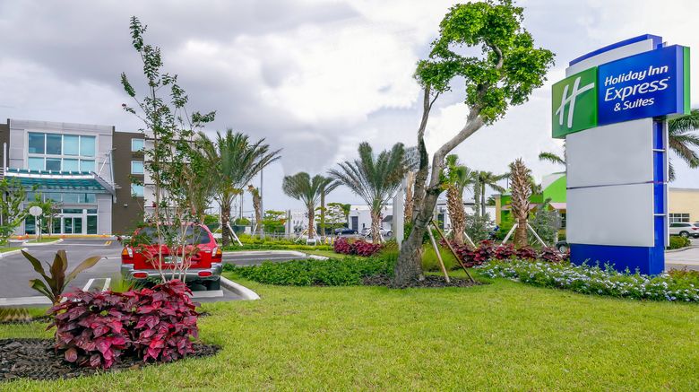 <b>Holiday Inn Express & Stes Miami Airport Exterior</b>. Images powered by <a href="https://www.leonardoworldwide.com/" title="Leonardo Worldwide" target="_blank">Leonardo</a>.