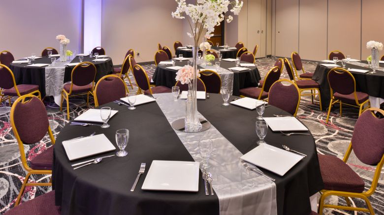 <b>Holiday Inn Kansas City Airport Ballroom</b>. Images powered by <a href="https://www.leonardoworldwide.com/" title="Leonardo Worldwide" target="_blank">Leonardo</a>.
