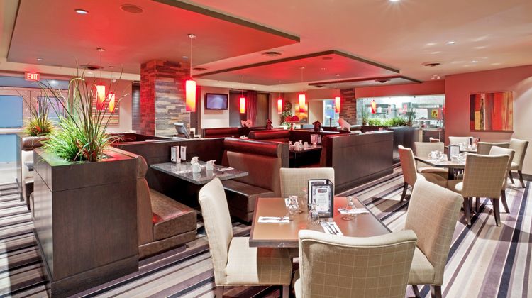 Holiday Inn & Stes Surrey E-Cloverdale Restaurant