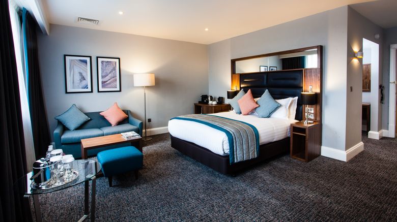 <b>Crowne Plaza Leeds Hotel Suite</b>. Images powered by <a href="https://www.leonardoworldwide.com/" title="Leonardo Worldwide" target="_blank">Leonardo</a>.