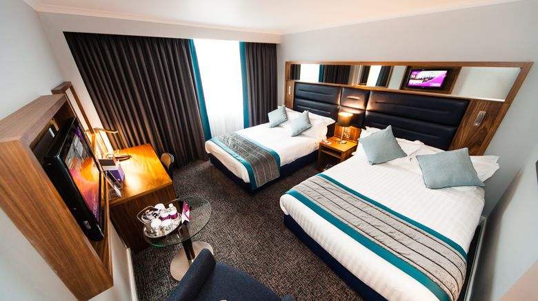 <b>Crowne Plaza Leeds Hotel Room</b>. Images powered by <a href="https://www.leonardoworldwide.com/" title="Leonardo Worldwide" target="_blank">Leonardo</a>.