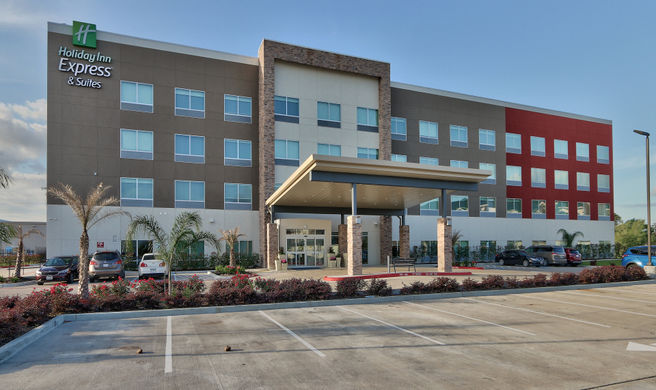 Holiday Inn Express & Suites Houston E Exterior