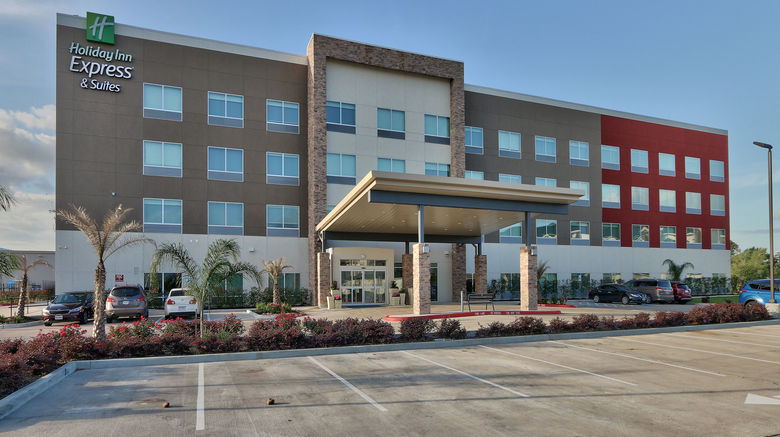 <b>Holiday Inn Express & Suites Houston E Exterior</b>. Images powered by <a href="https://www.leonardoworldwide.com/" title="Leonardo Worldwide" target="_blank">Leonardo</a>.