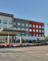 Holiday Inn Express & Suites Houston E
