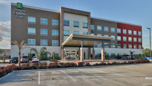 Holiday Inn Express & Suites Houston E