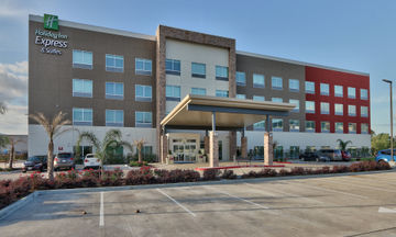 Holiday Inn Express & Suites Houston E