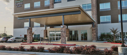 Holiday Inn Express & Suites Houston E Exterior