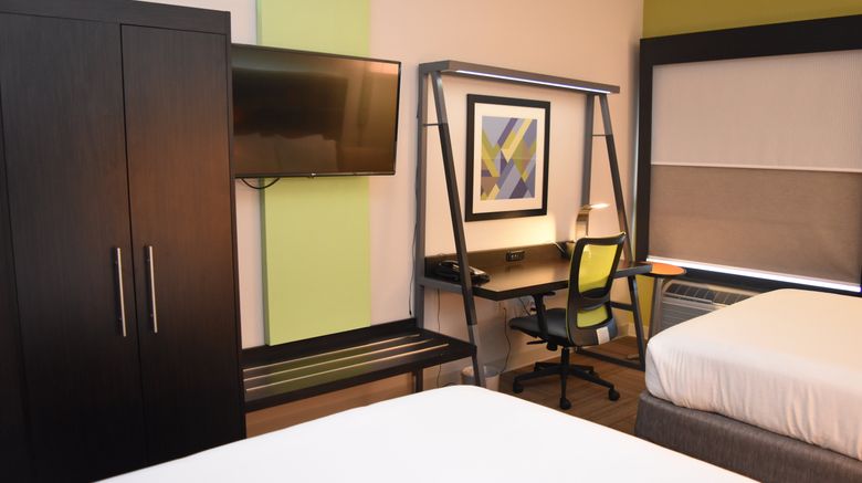 <b>Holiday Inn Express Venice Room</b>. Images powered by <a href="https://www.leonardoworldwide.com/" title="Leonardo Worldwide" target="_blank">Leonardo</a>.