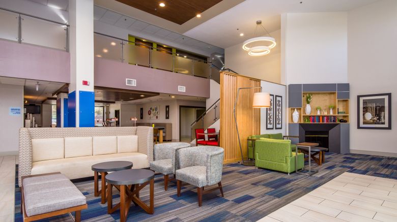 <b>Holiday Inn Express/Suites Phoenix Arpt Lobby</b>. Images powered by <a href="https://www.leonardoworldwide.com/" title="Leonardo Worldwide" target="_blank">Leonardo</a>.